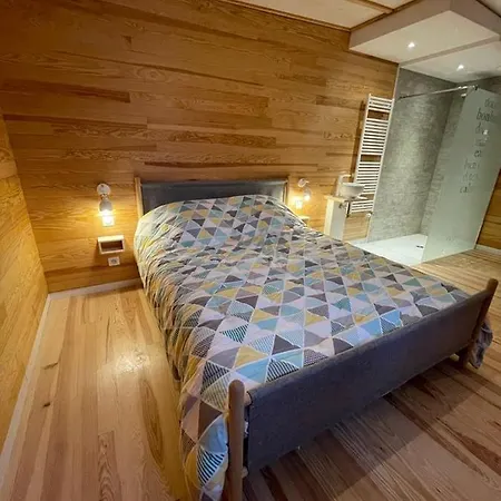 ベッド・アンド・ブレックファスト L'ecolodge De Laeti 3*