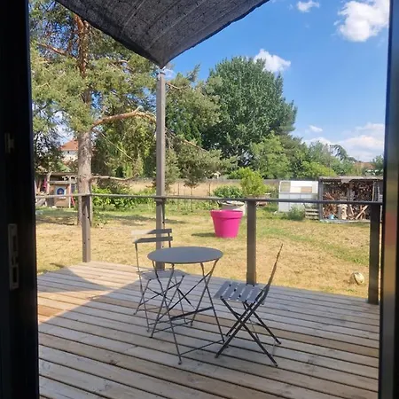 ベッド・アンド・ブレックファスト L'ecolodge De Laeti Lunéville